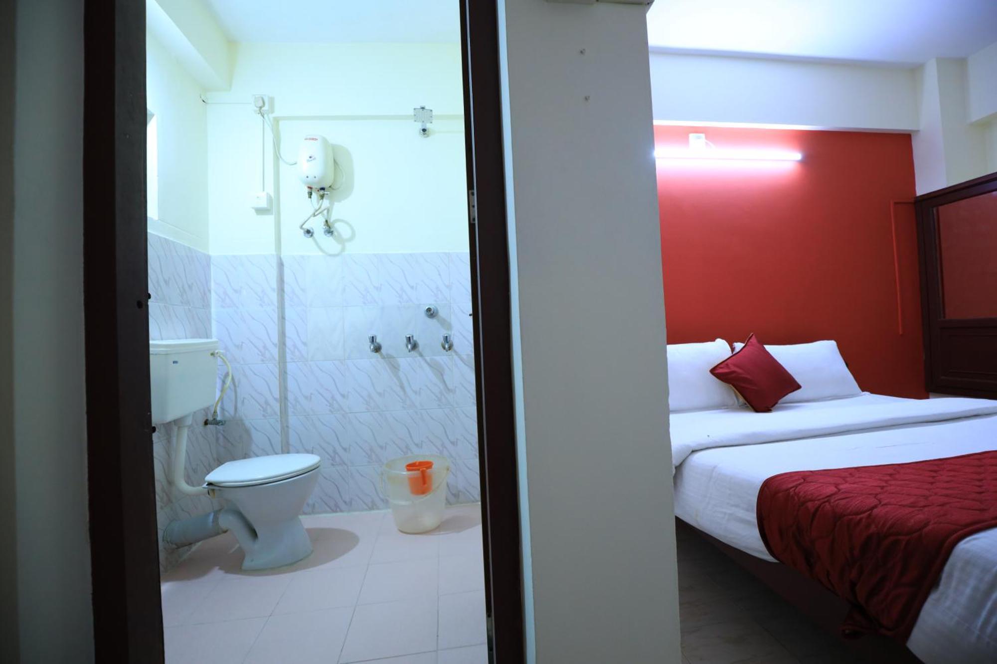 Hotel Gamas Inn Thiruvananthapuram Ngoại thất bức ảnh