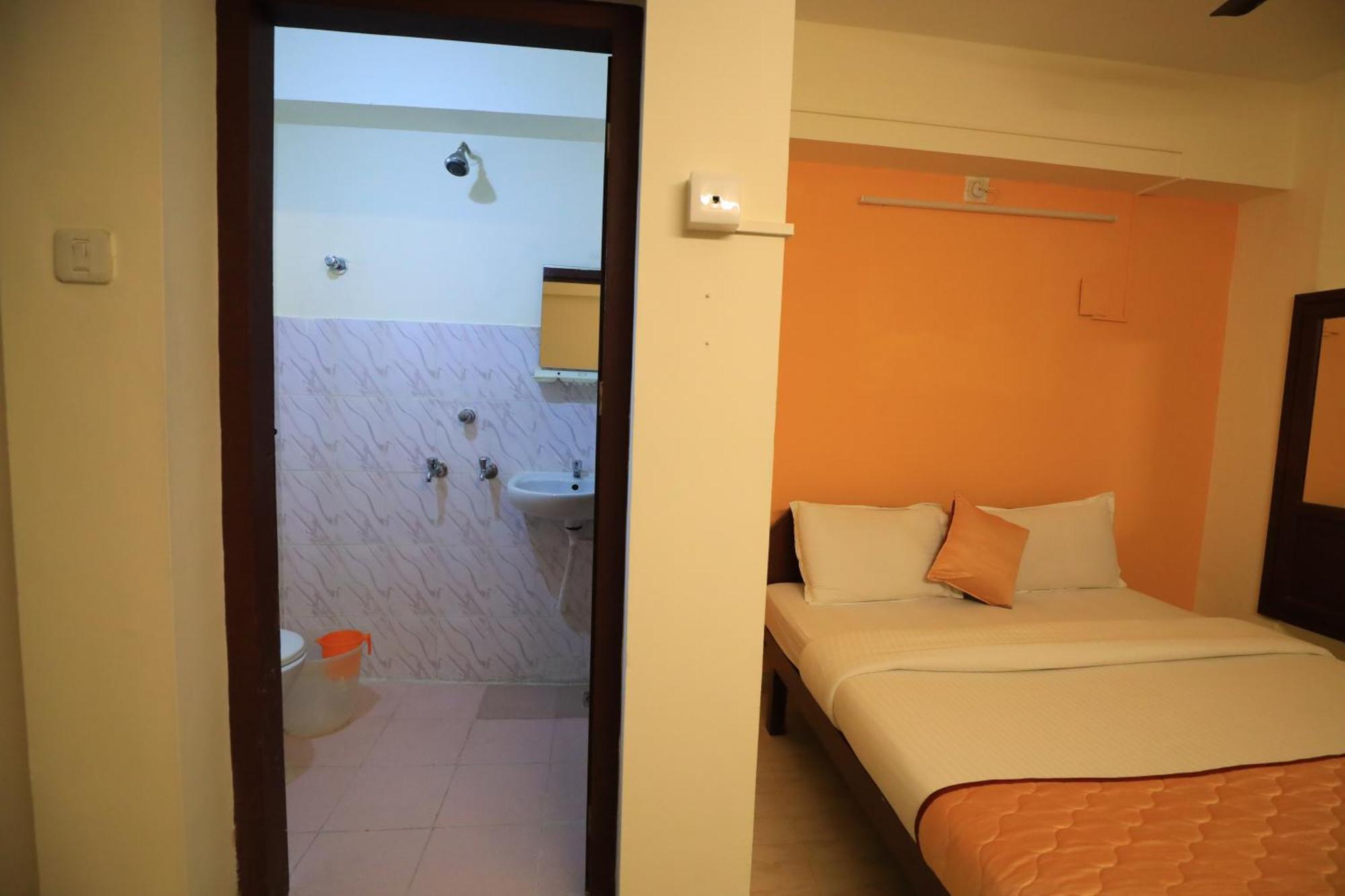 Hotel Gamas Inn Thiruvananthapuram Ngoại thất bức ảnh